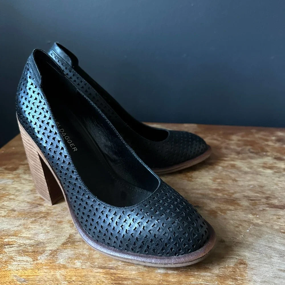Kelsi Dagger Brooklyn Hall Pump Laser Cut Black Stacked Heel Size 8.5